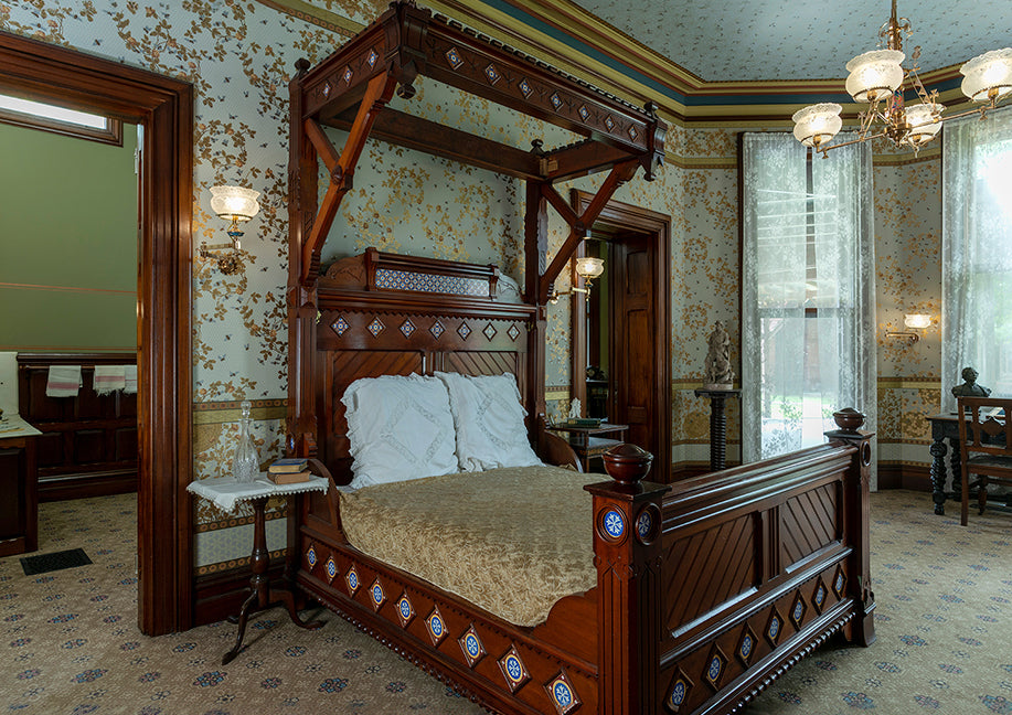 Mahogany Room Bed 4x6 postcard